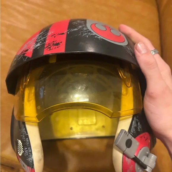 NEW Disney Parks Star Wars Galaxy's Edge Black Poe X-Wing Pilot Helmet W/Sounds - Picture 9 of 11